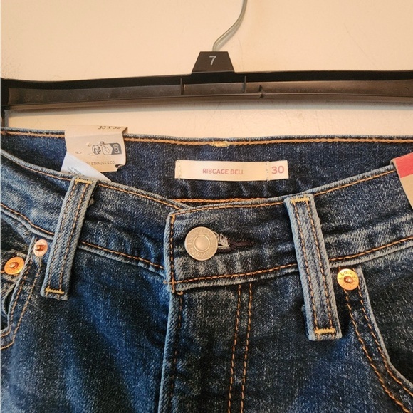 Levi's Women Ribcage Wide Leg High Waist Jeans Blue Size 30 x 32 - Picture 4 of 6